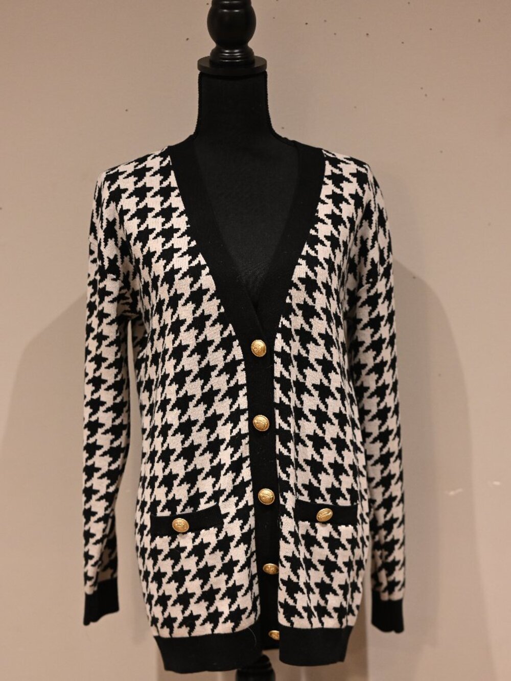 RW&CO Houndstooth Gold Button Cardigan Medium